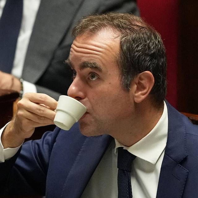 Frankreichs Nationalversammlung tagt zu Misstrauensanträgen