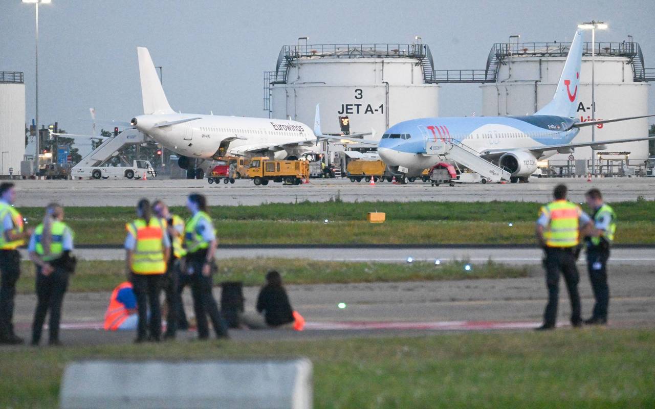 Protestaktion der Gruppe Letzte Generation in Stuttgart