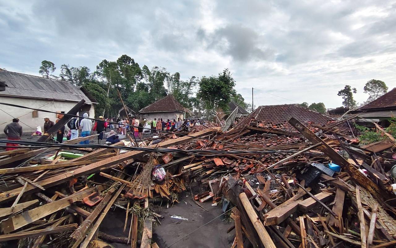 Vulkan Semeru in Indonesien ausgebrochen