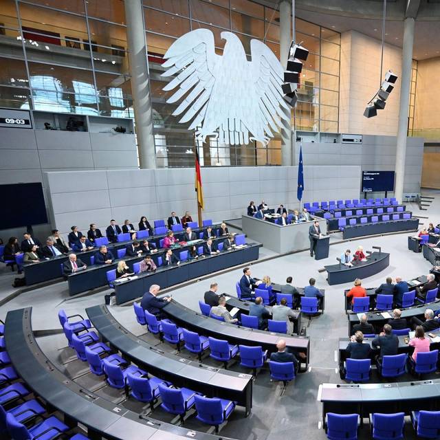 Pendler, Gastro, Ehrenamt: Bundestag beschließt Entlastung