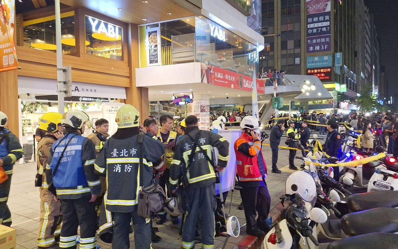 Mann greift Menschen in Taipeh an