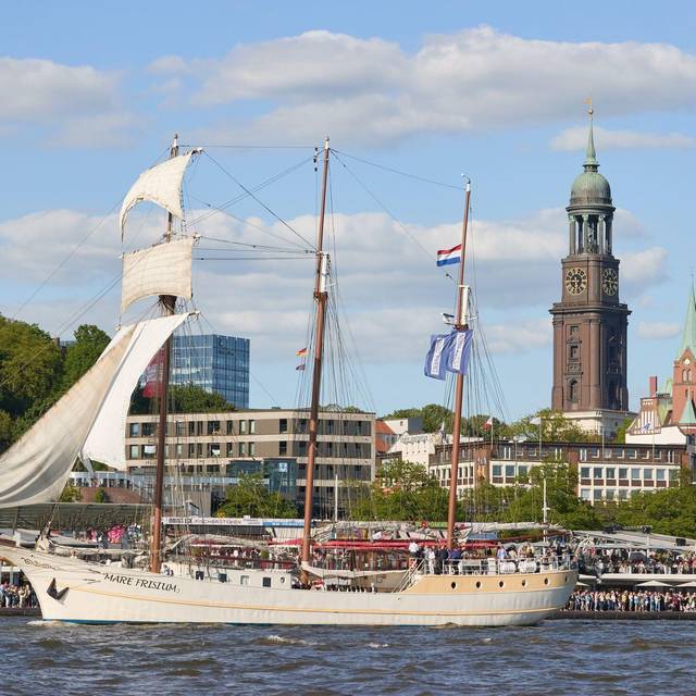 Segelschiff «Mare Frisium» im Hamburger Hafen