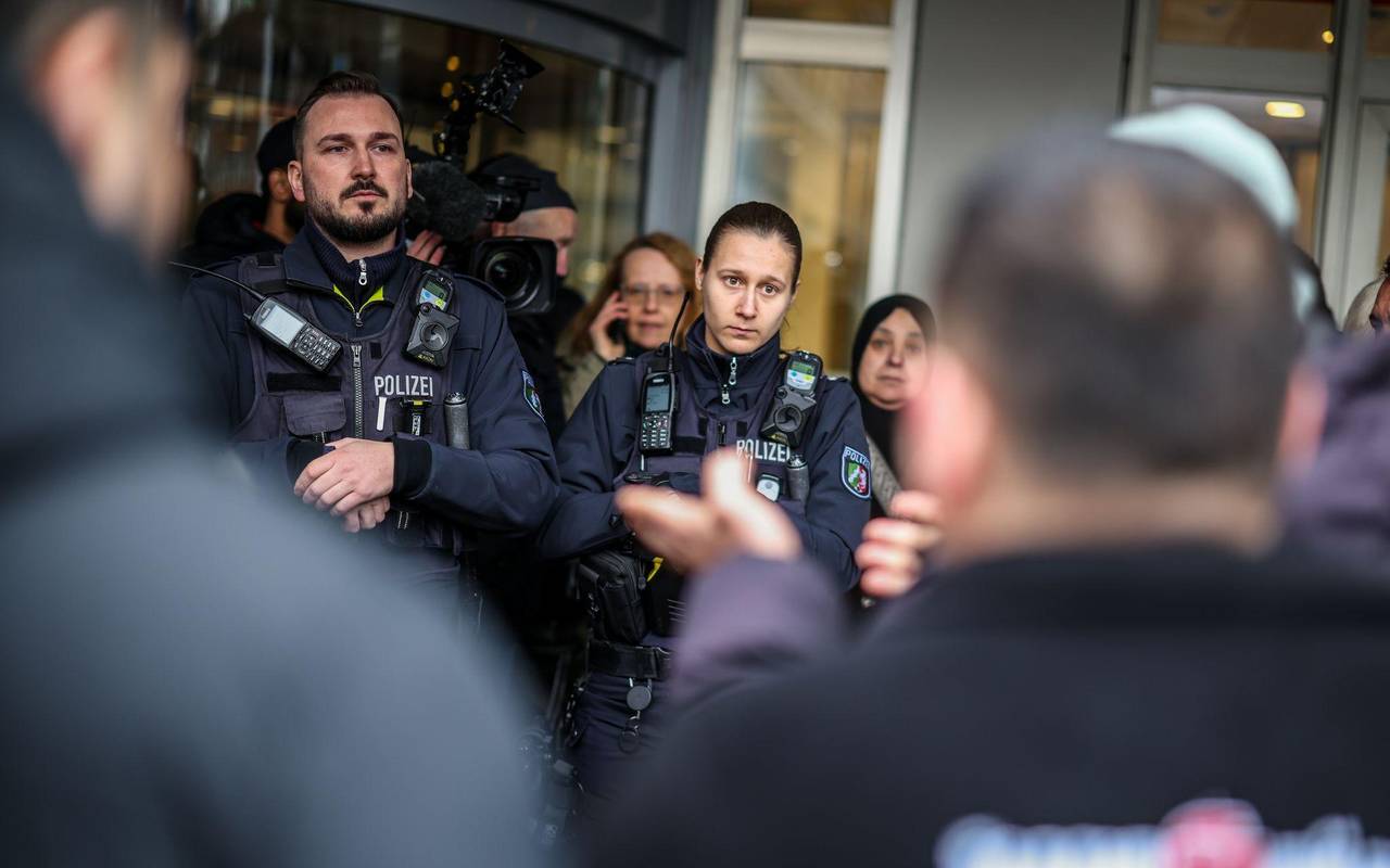 Nach Bankeinbruch - Tresorraum mit Bohrer aufgebrochen