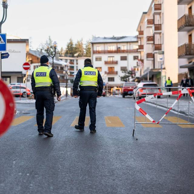Explosion bei Silvesterparty in Skiort in der Schweiz