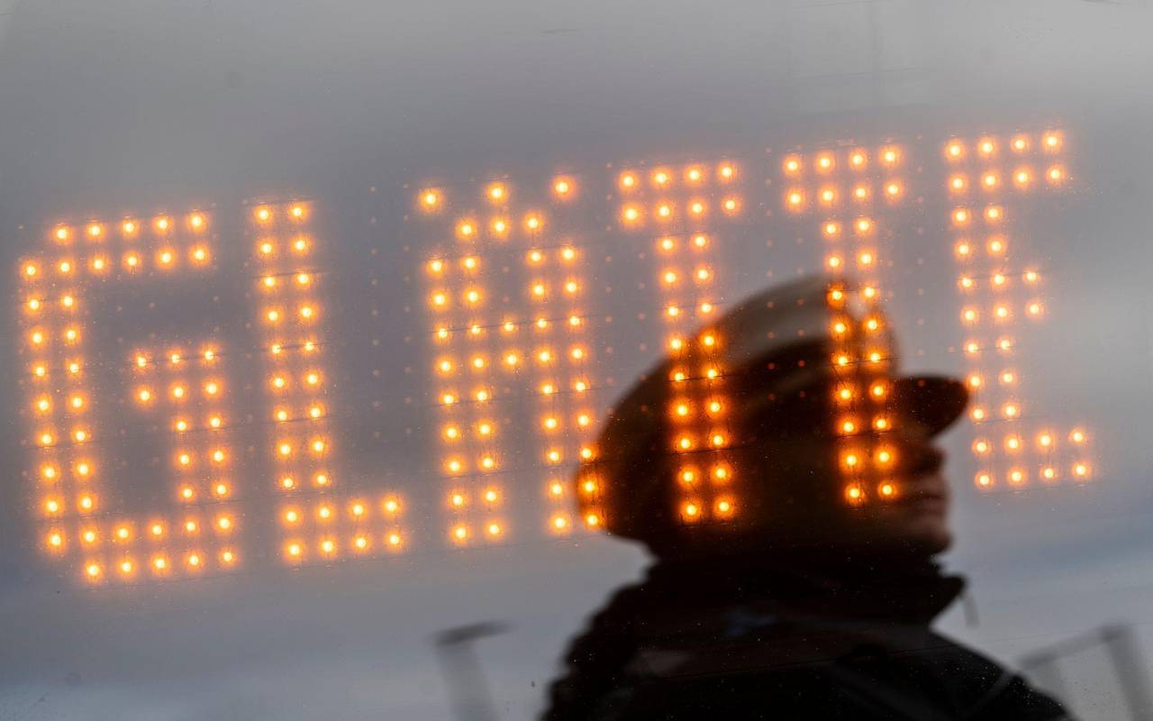 Glatteis auf dem Wiener Flughafen führt zu Problemen