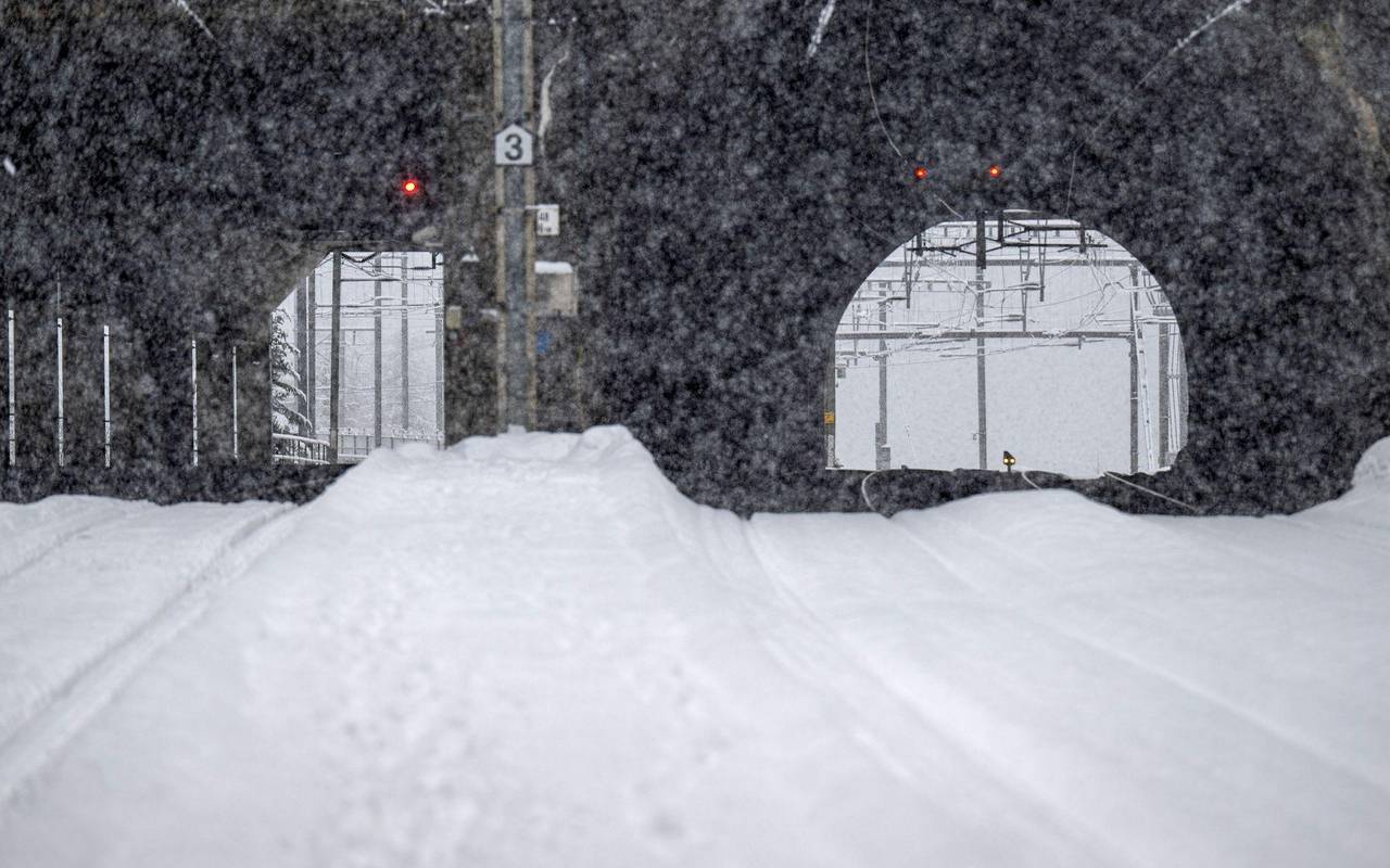 Zug in der Schweiz entgleist
