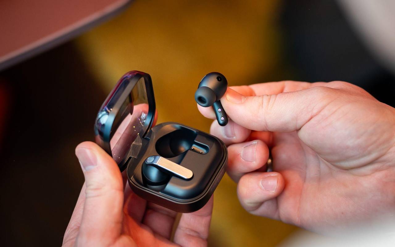 Kopfhörer der Samsung Galaxy Buds 4-Serie