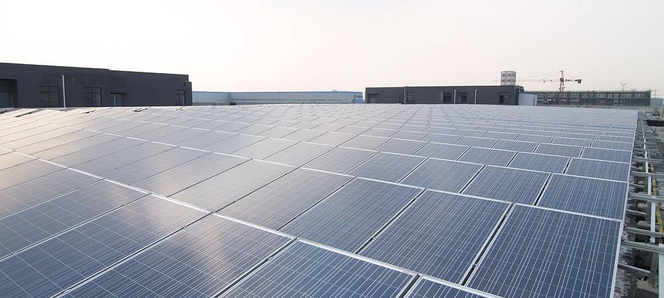 Gymnasium am Wirteltor hat Solar auf dem Dach