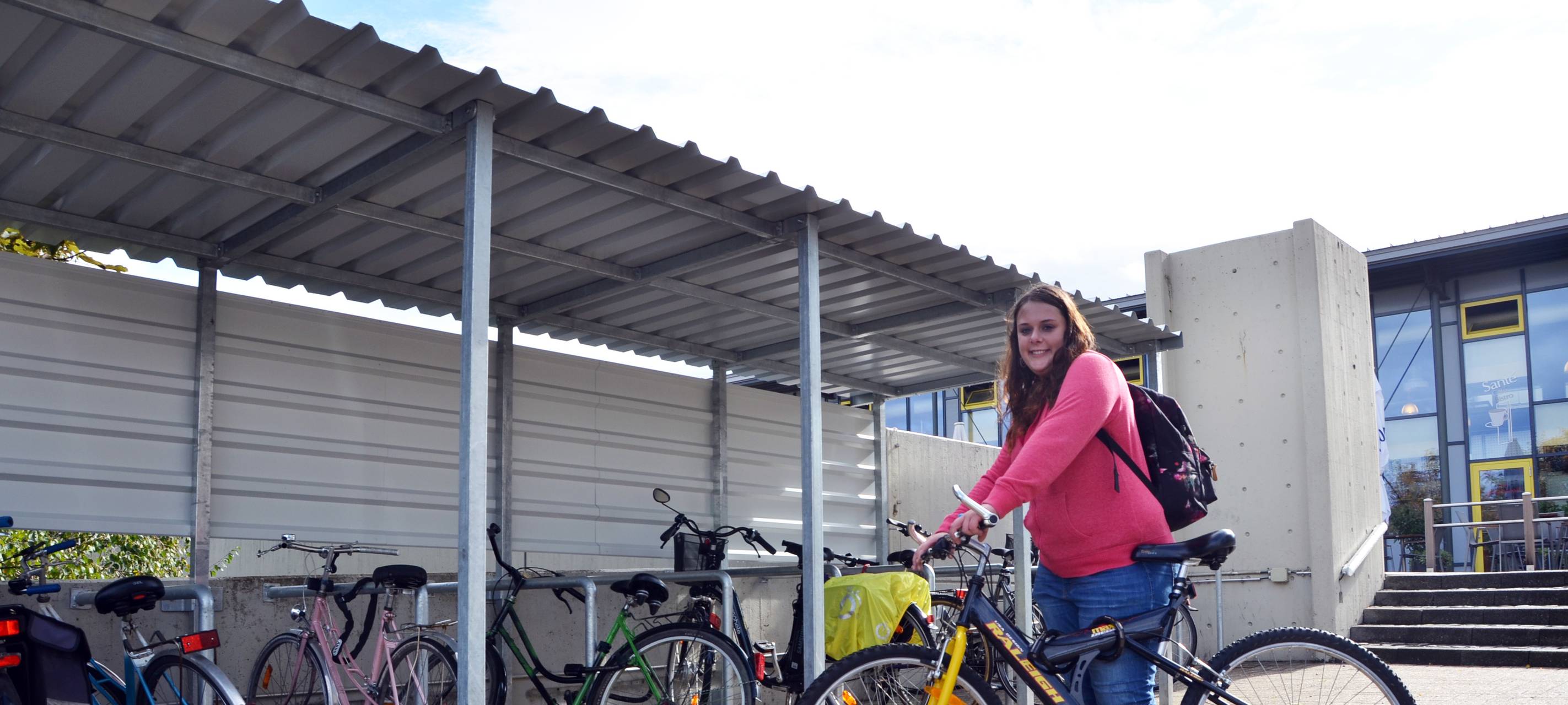 Neue Fahrradgarage am Dürener Krankenhaus