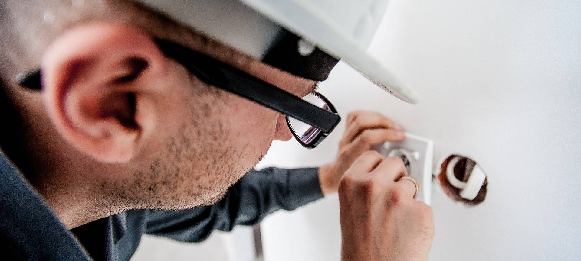 Lackierer, Elektriker und Fliesenleger profitieren