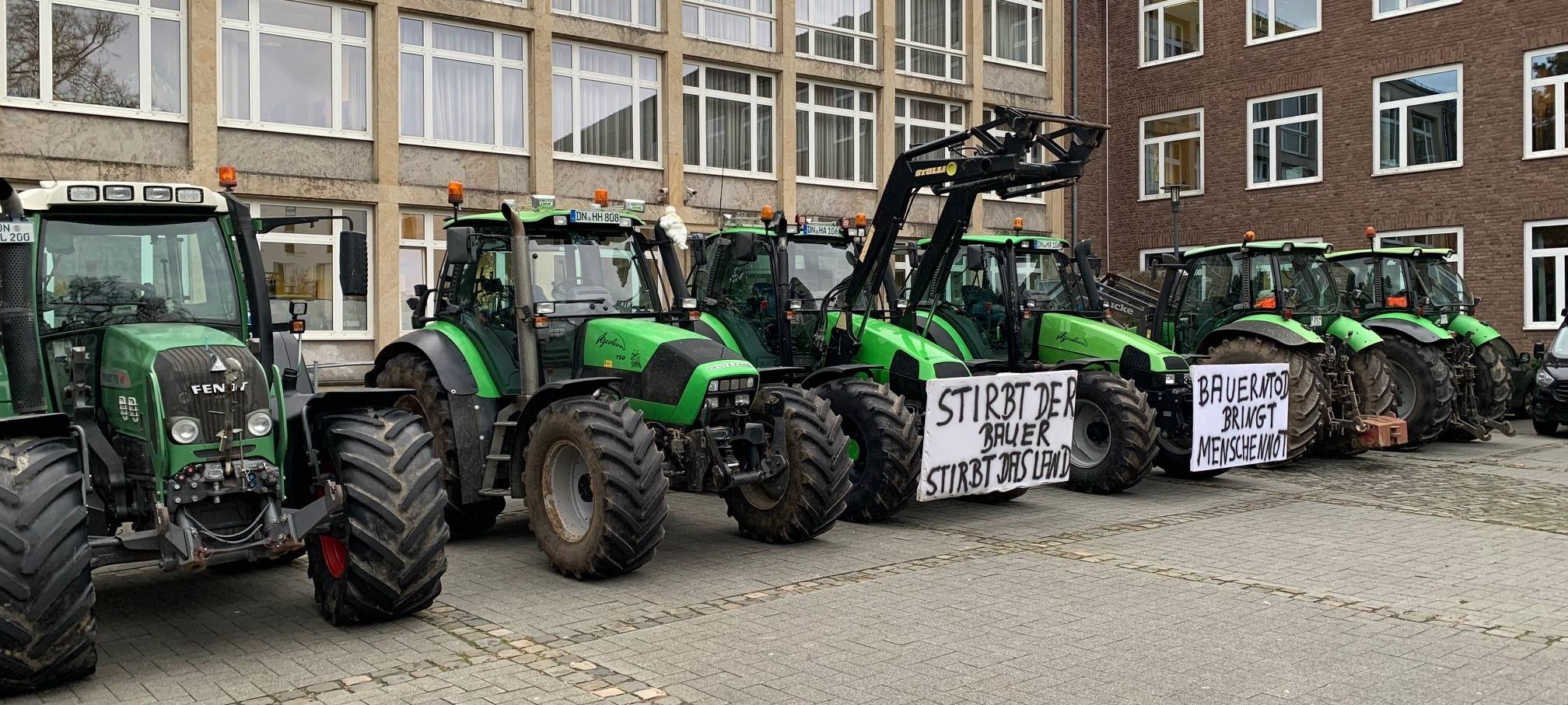 Landwirte veranstalten Hupkonzert am Kreishaus