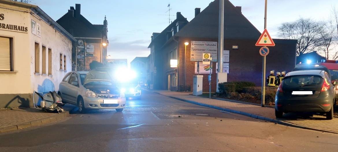 Schwerer Unfall an Kreuzung in Kreuzau