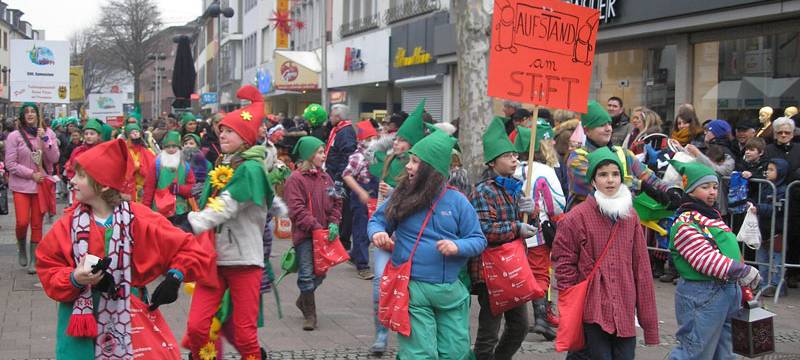 Düren: Kinderkarnevalszug am Sonntag