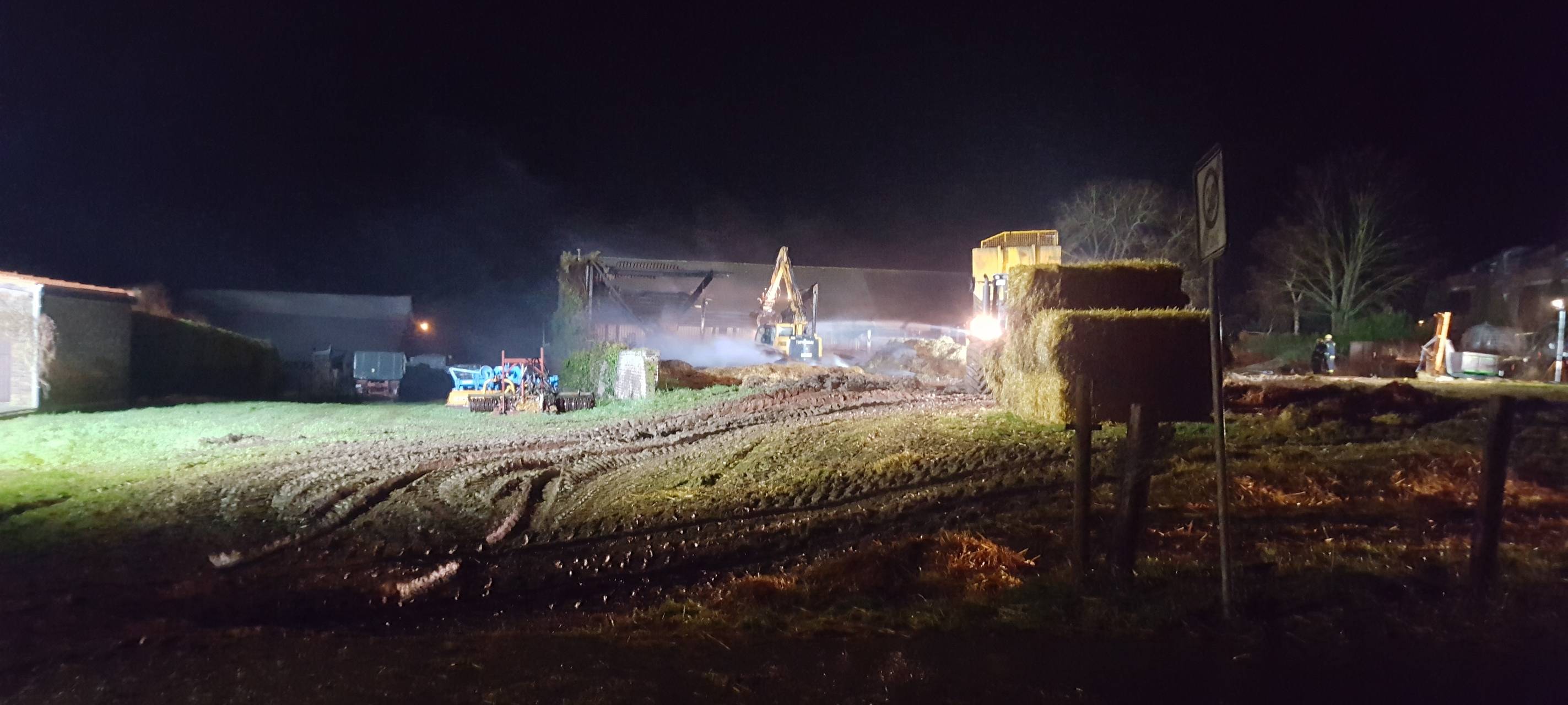 Langer Einsatz nach Scheunenbrand in Froitzheim