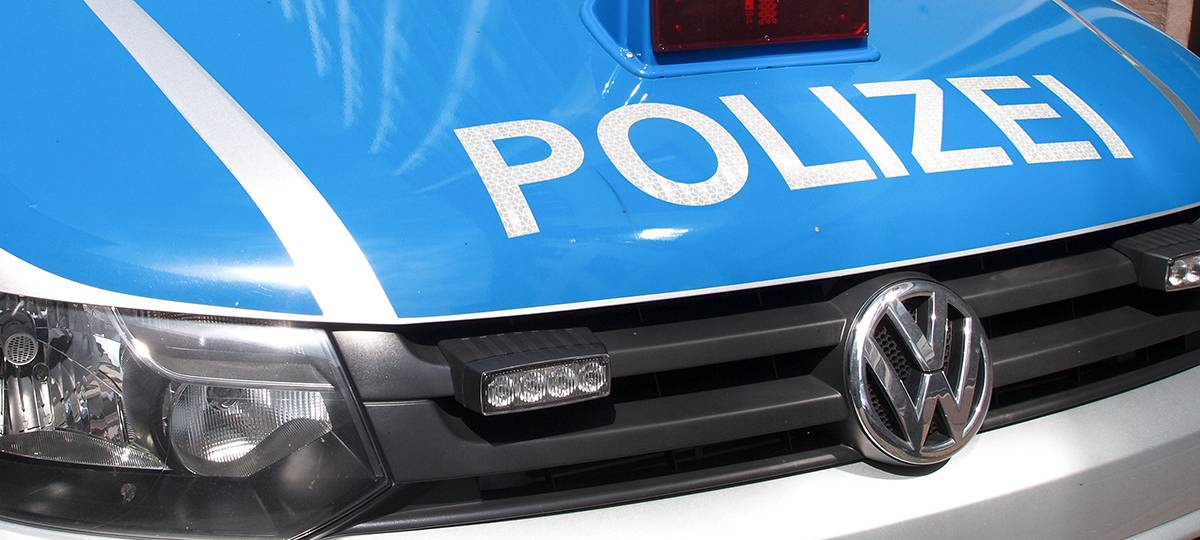 Junge Mädchen im Freibad in Jülich belästigt