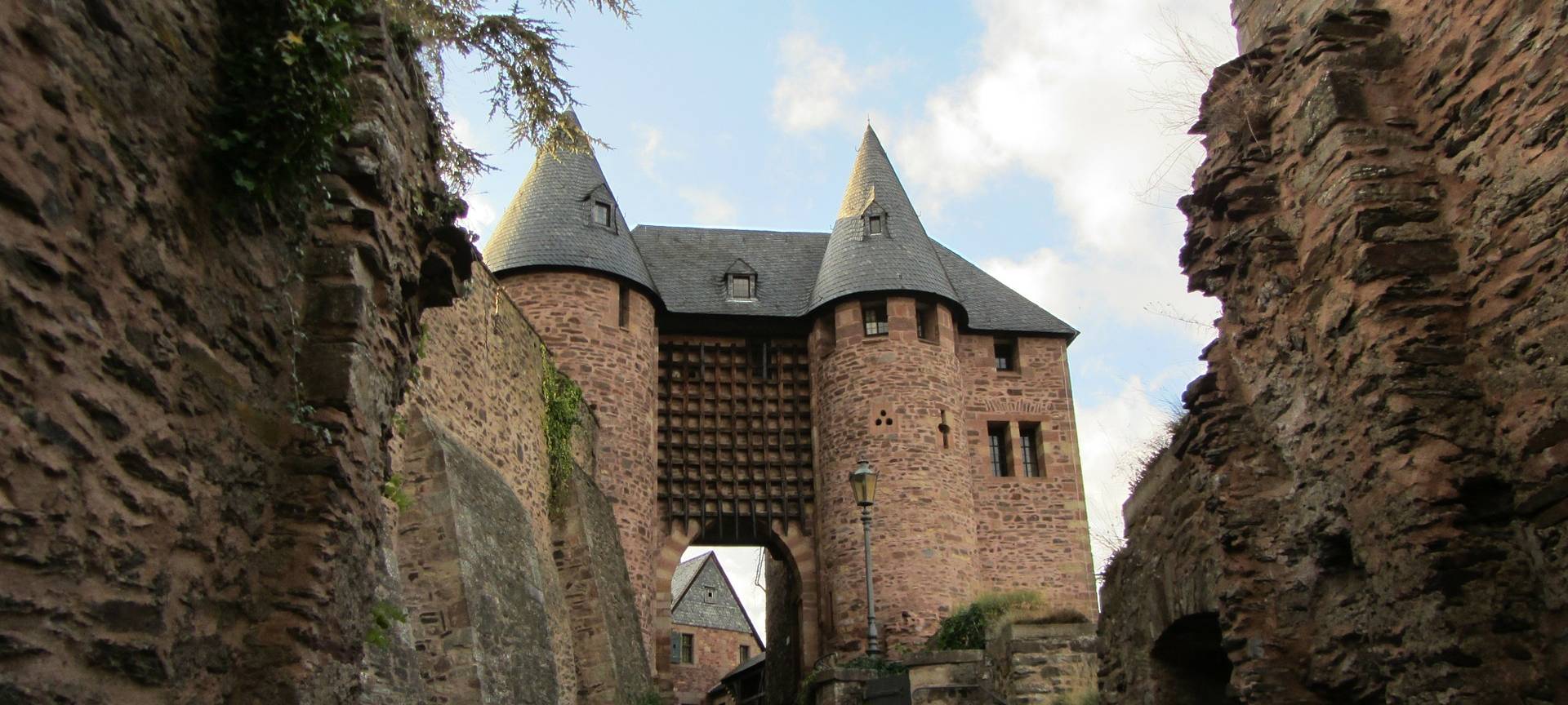 "Earth Hour" bei Burg Hengebach in Heimbach