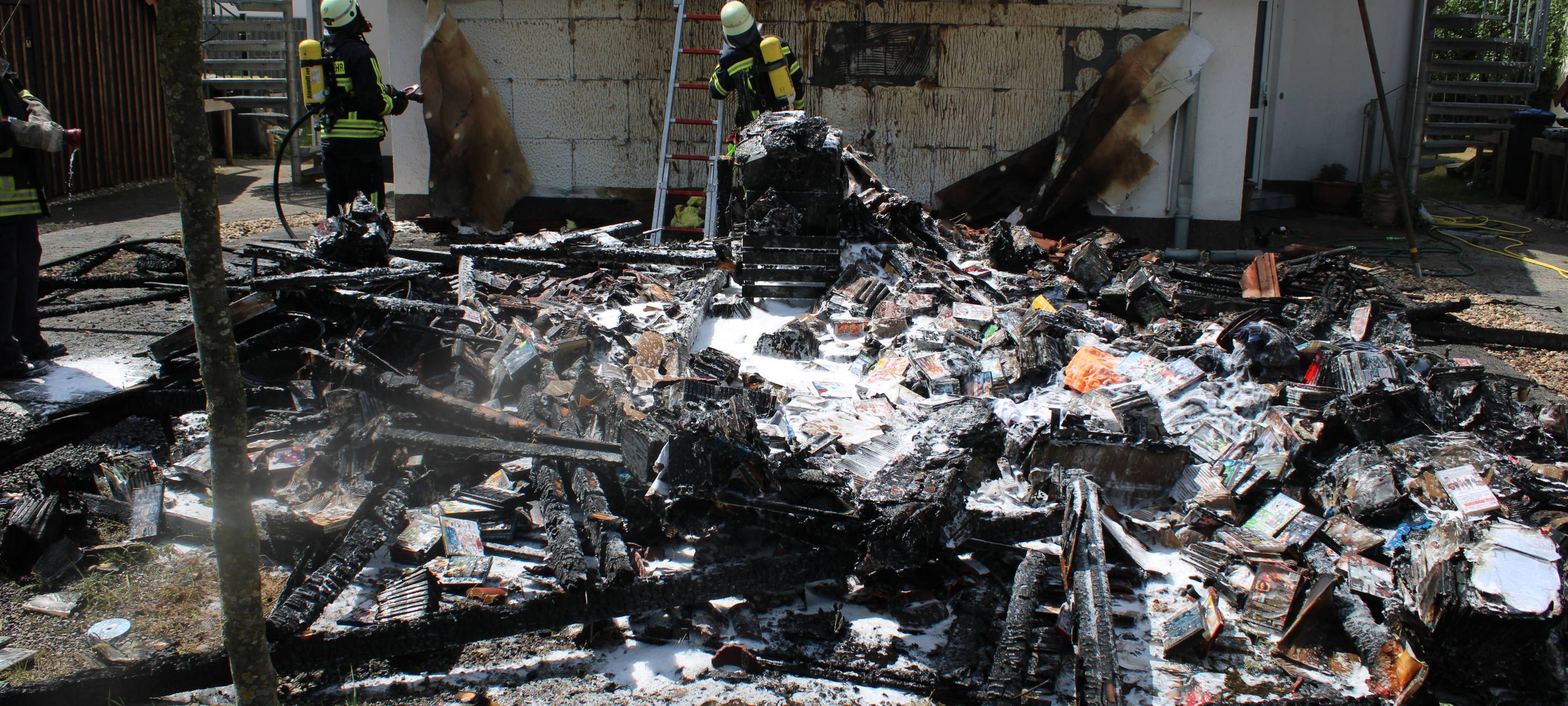 Zweimal Feuer aus Unachtsamkeit