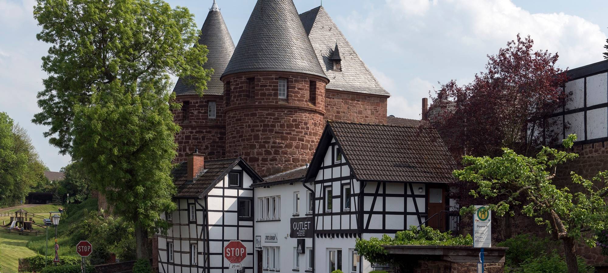 Nideggen-Schmidt: Eröffnung neuer Dorfplatz