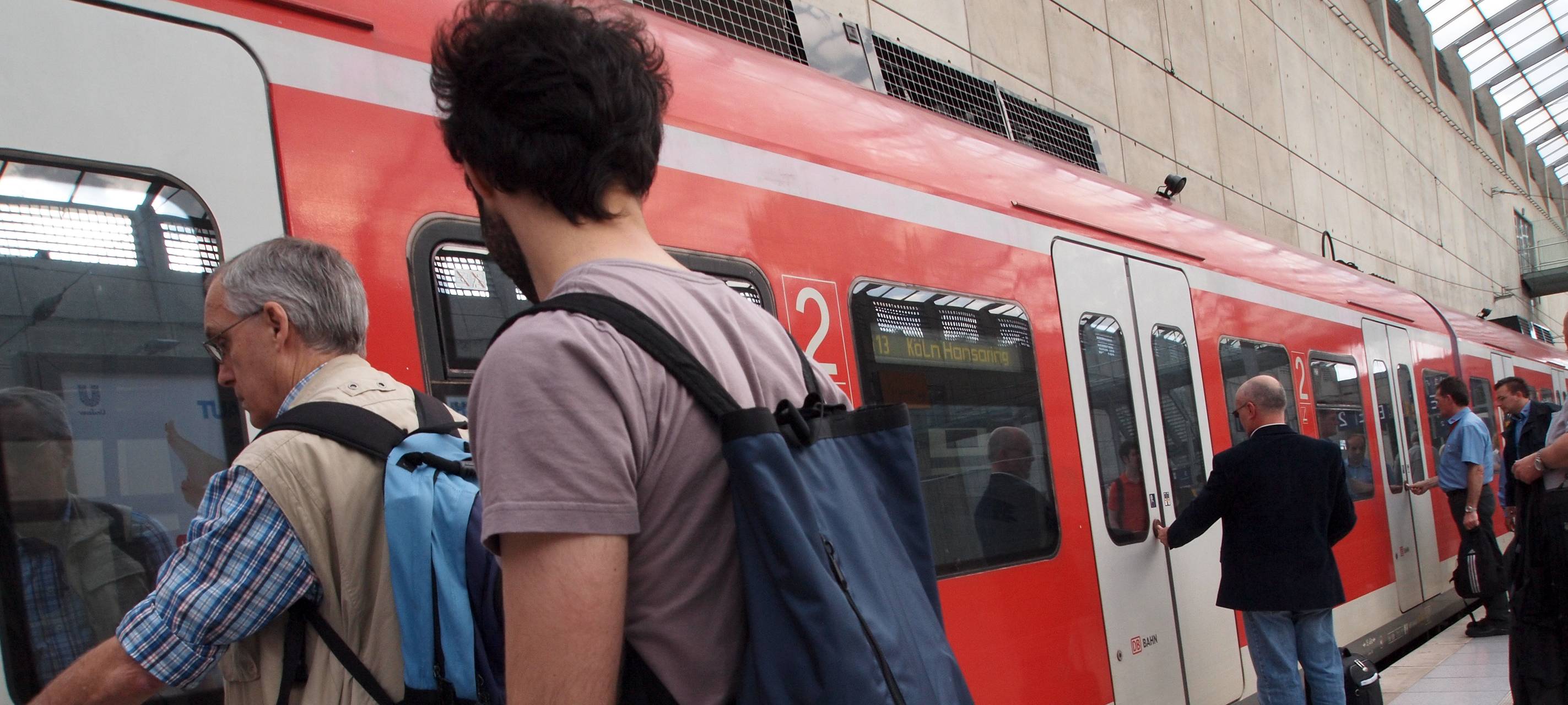 Bauarbeiten verzögern den Bahnfahrplan