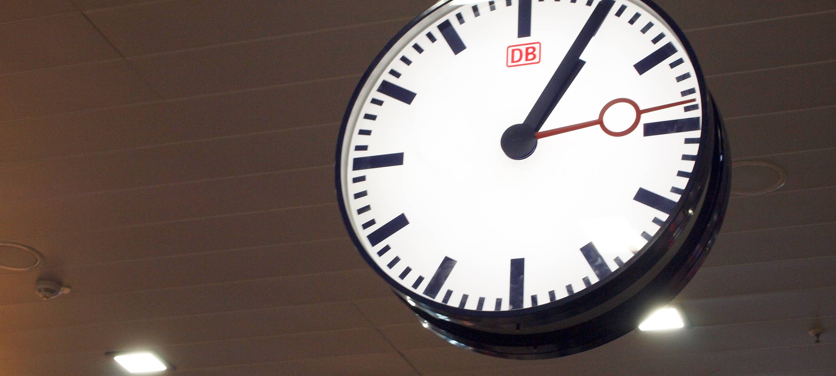 Fahrkartenautomat aufgebrochen