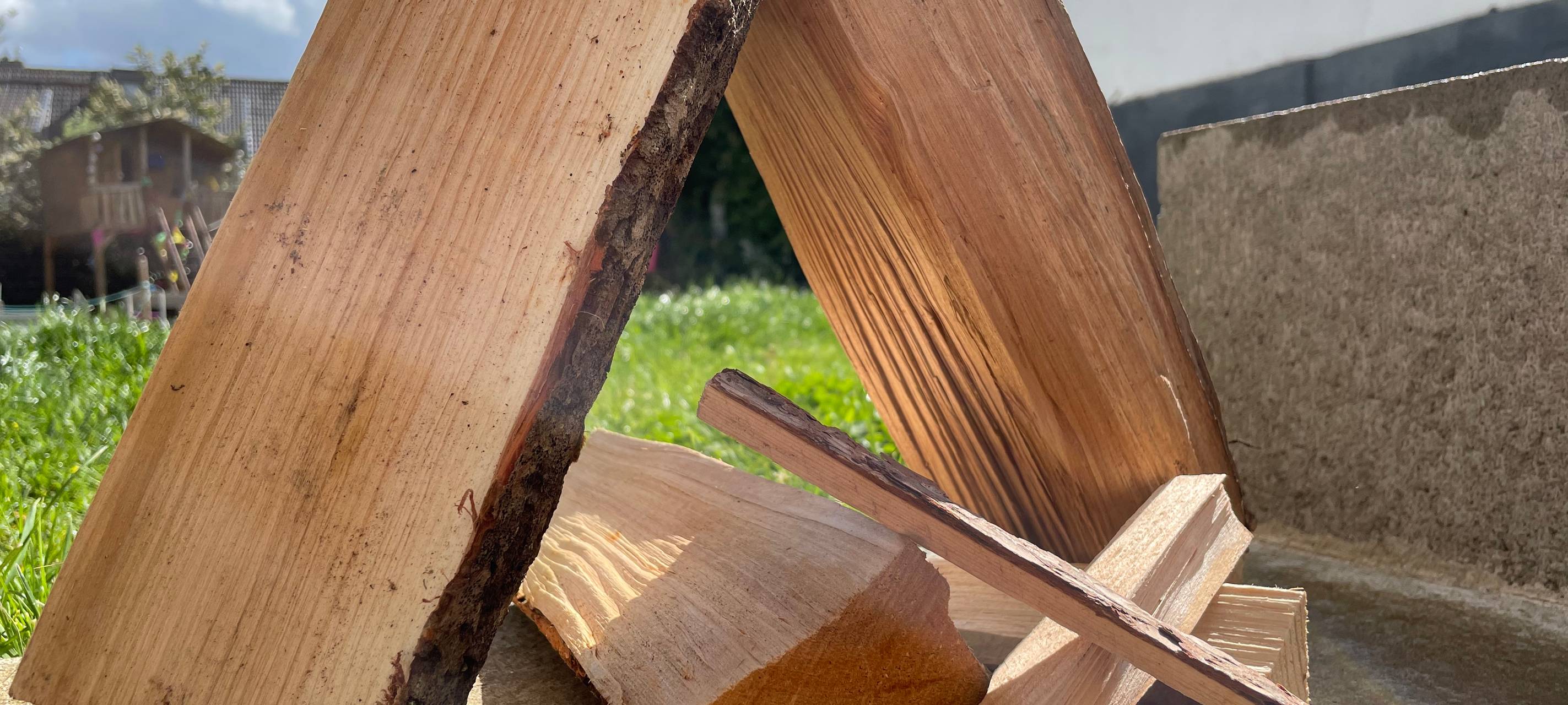 Aldenhoven bietet Holz zum Verkauf an