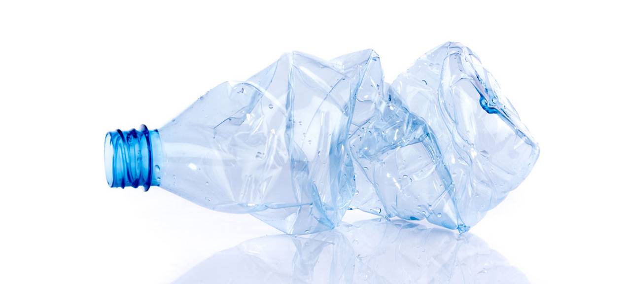 Attacke mit Plastikflasche