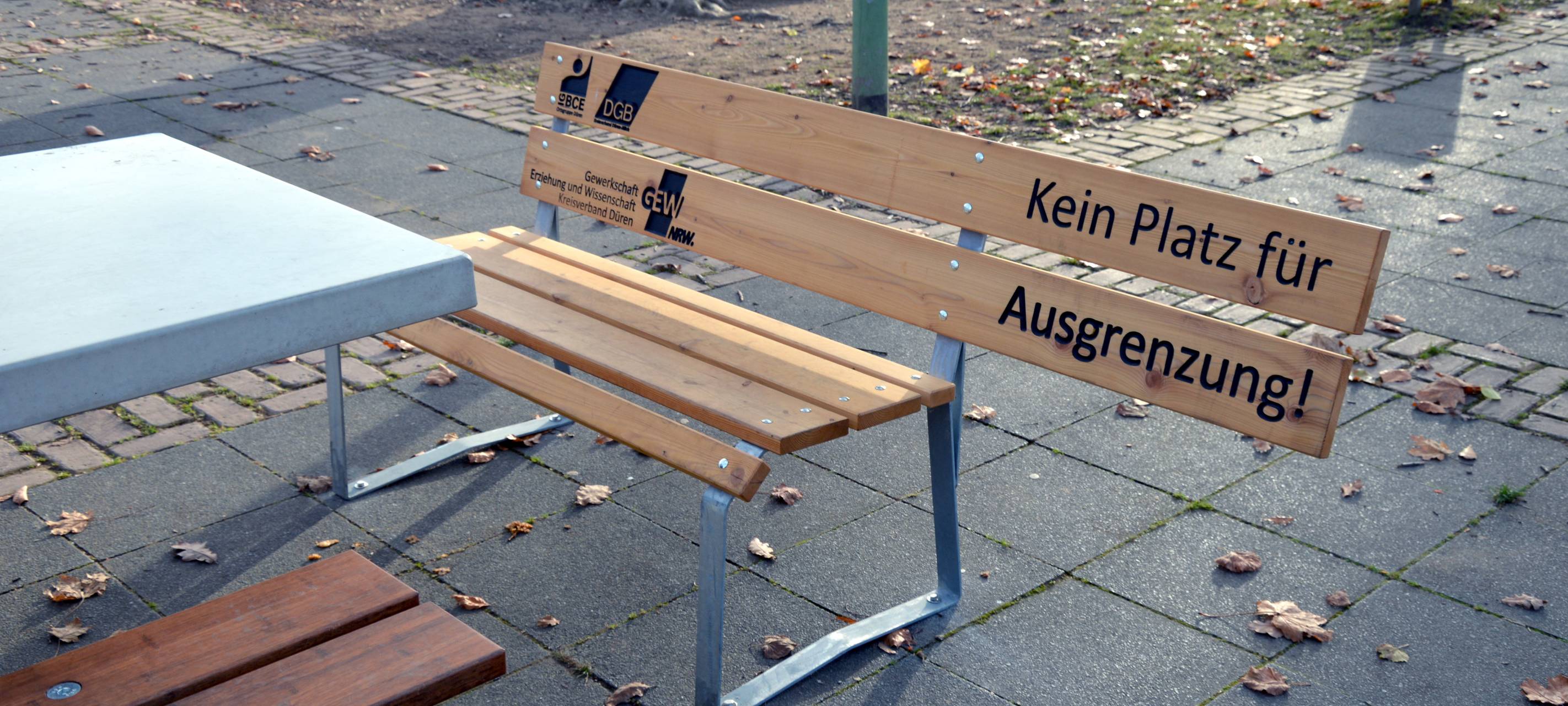 Parkbänke gegen Ausgrenzung