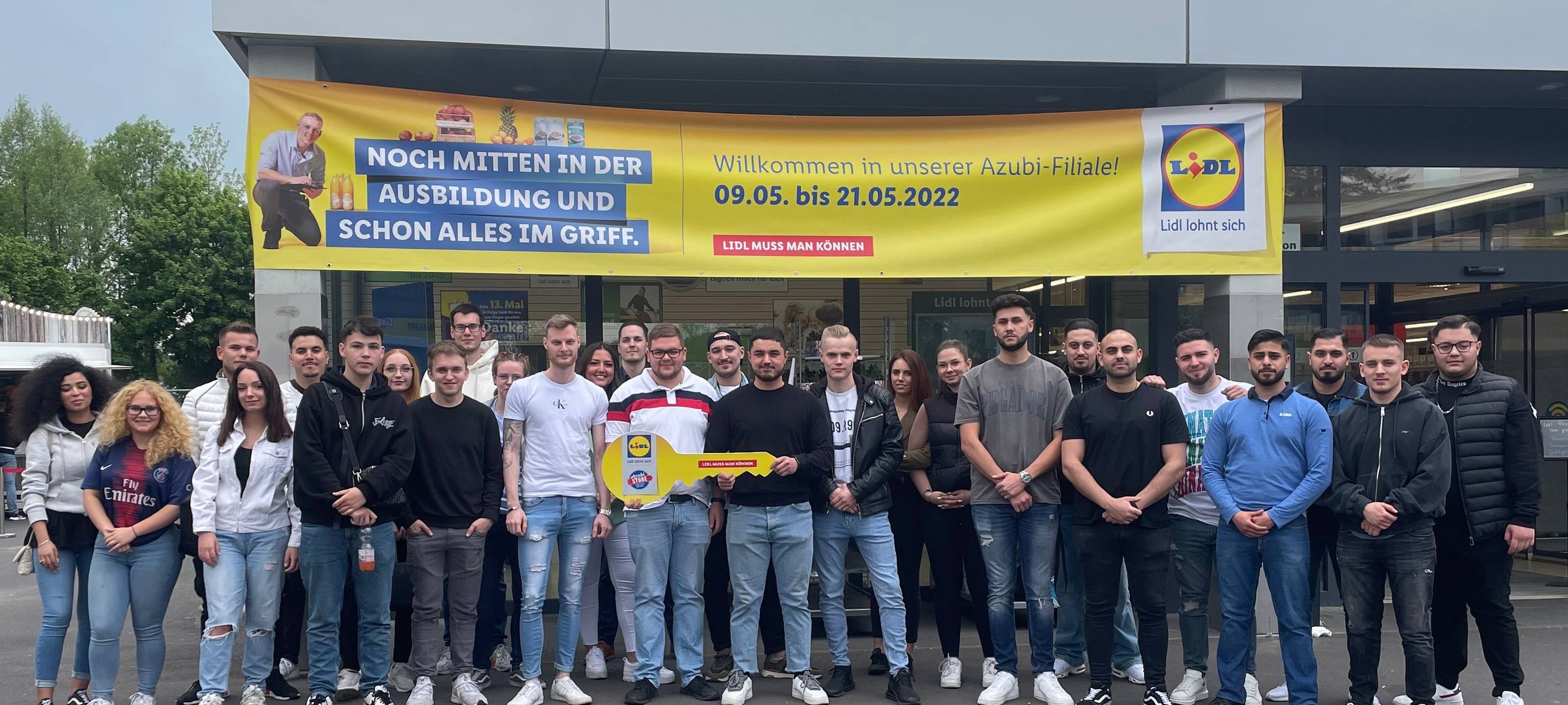 Azubis leiten Filiale