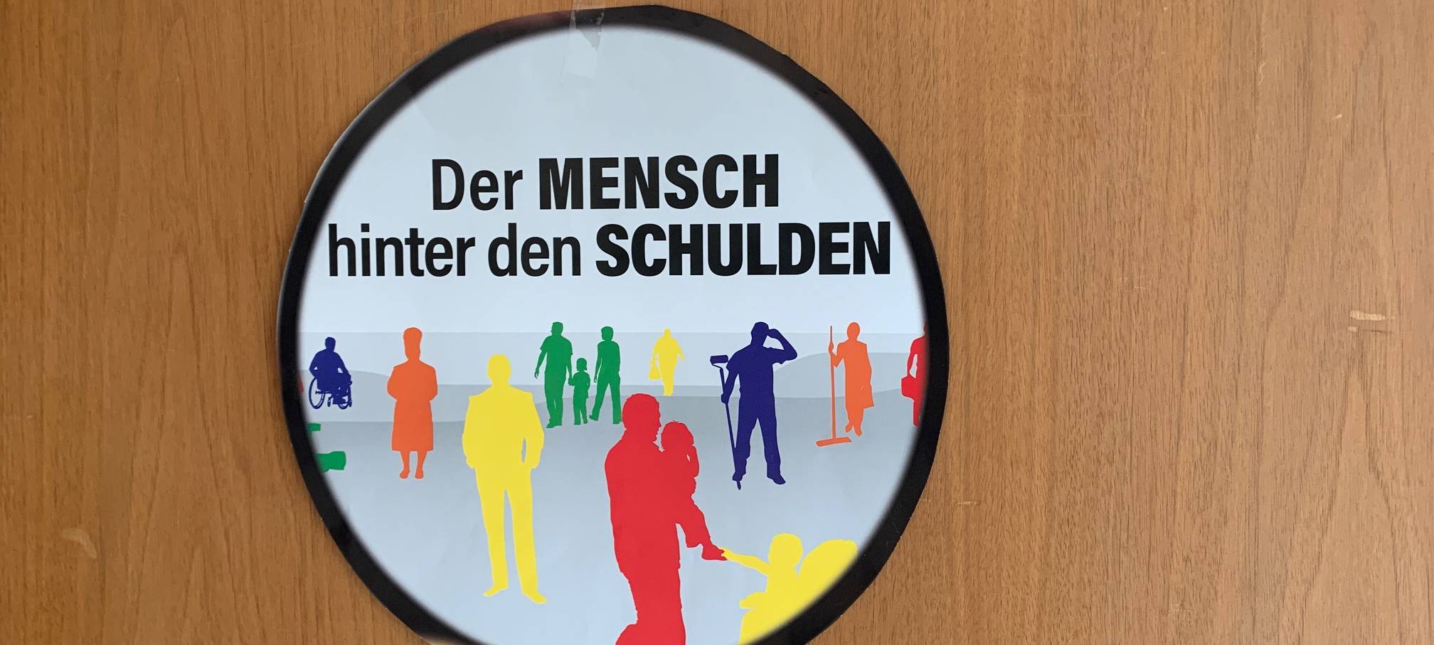 Tief in den Schulden
