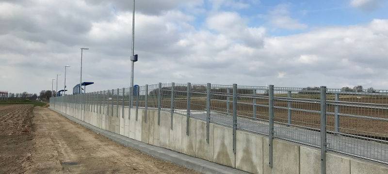 Schüler verschönern Haltepunkt
