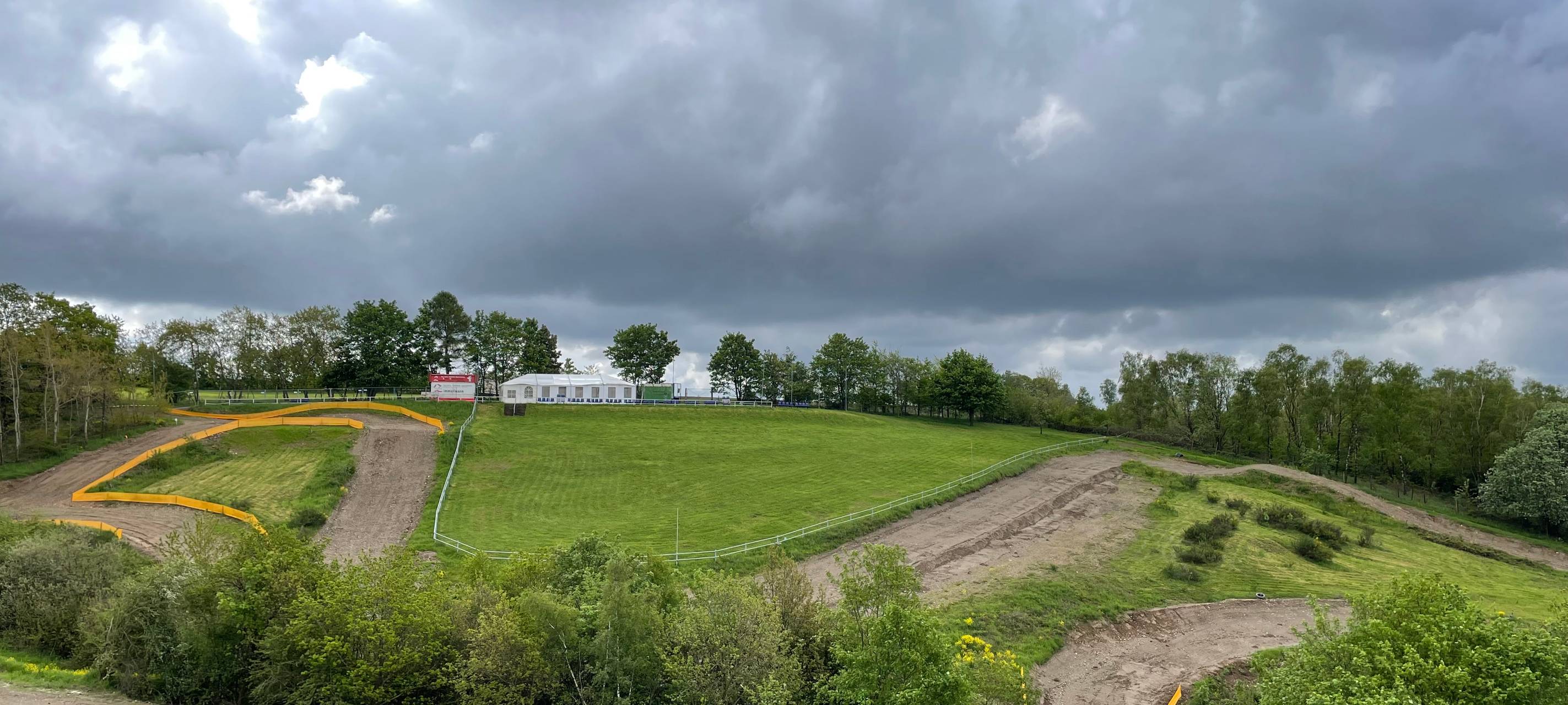 Motocross-Action in Kleinhau