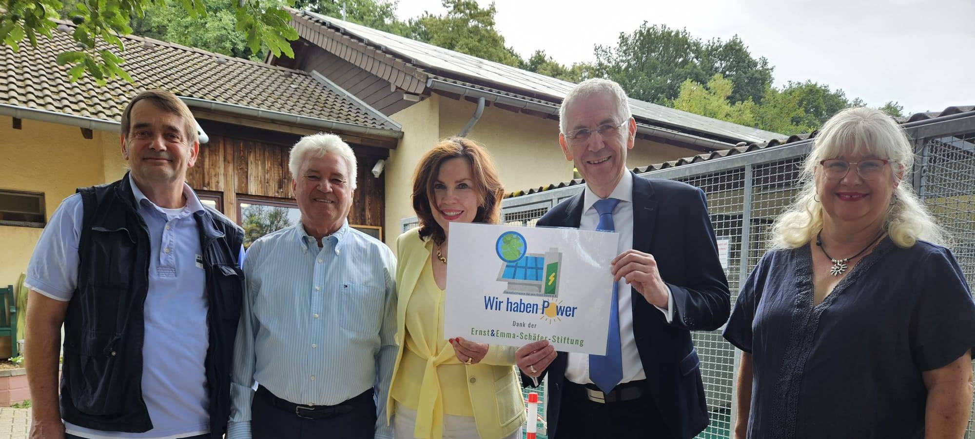 Tierheim erzeugt Strom