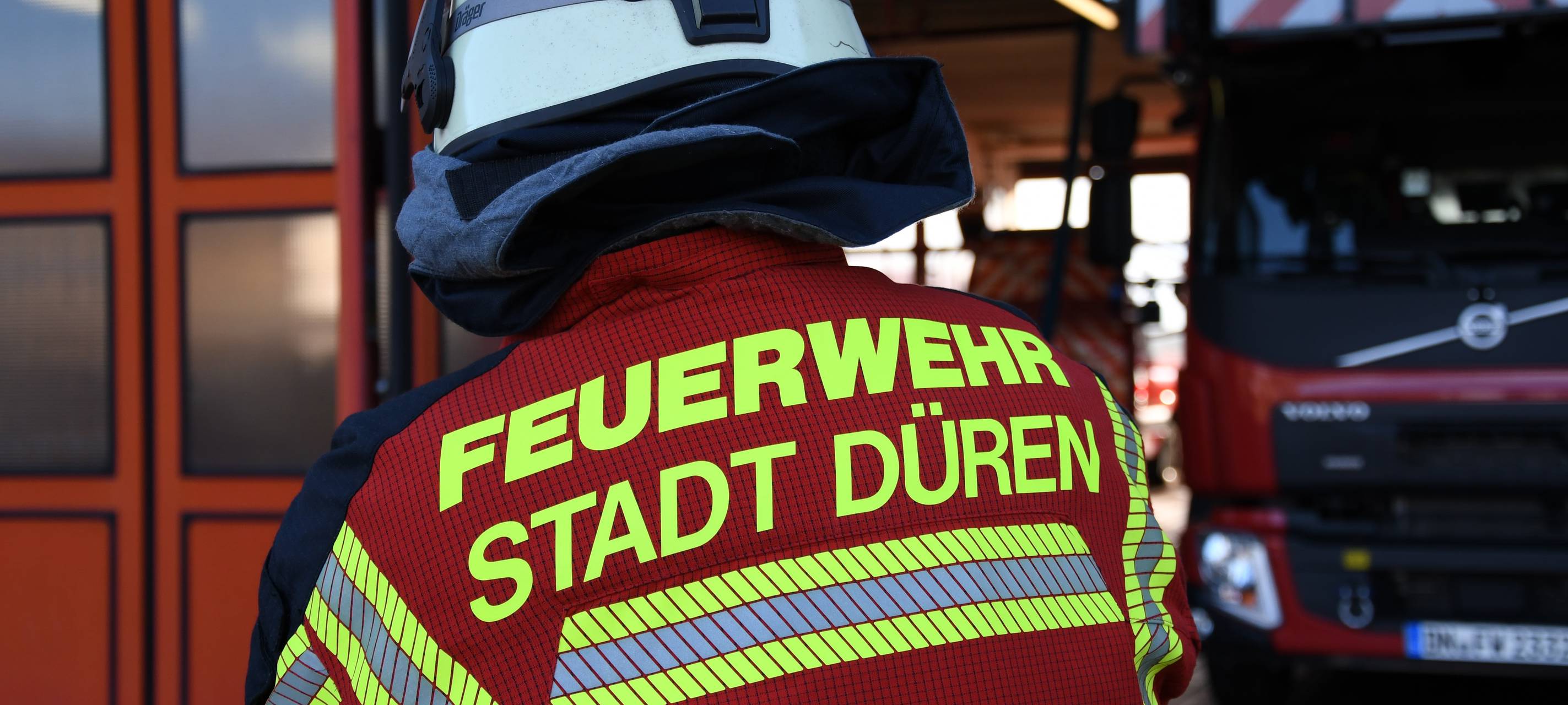 Zwei Brände in Düren: Polizei sucht Zeugen