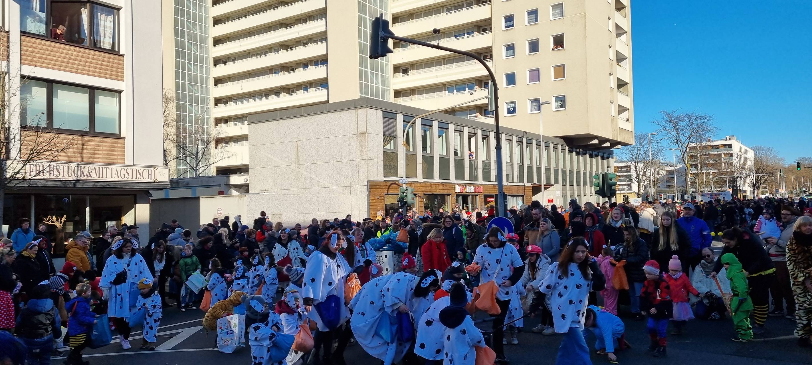Rund 1.500 Teilnehmer beim Kinderkarneval