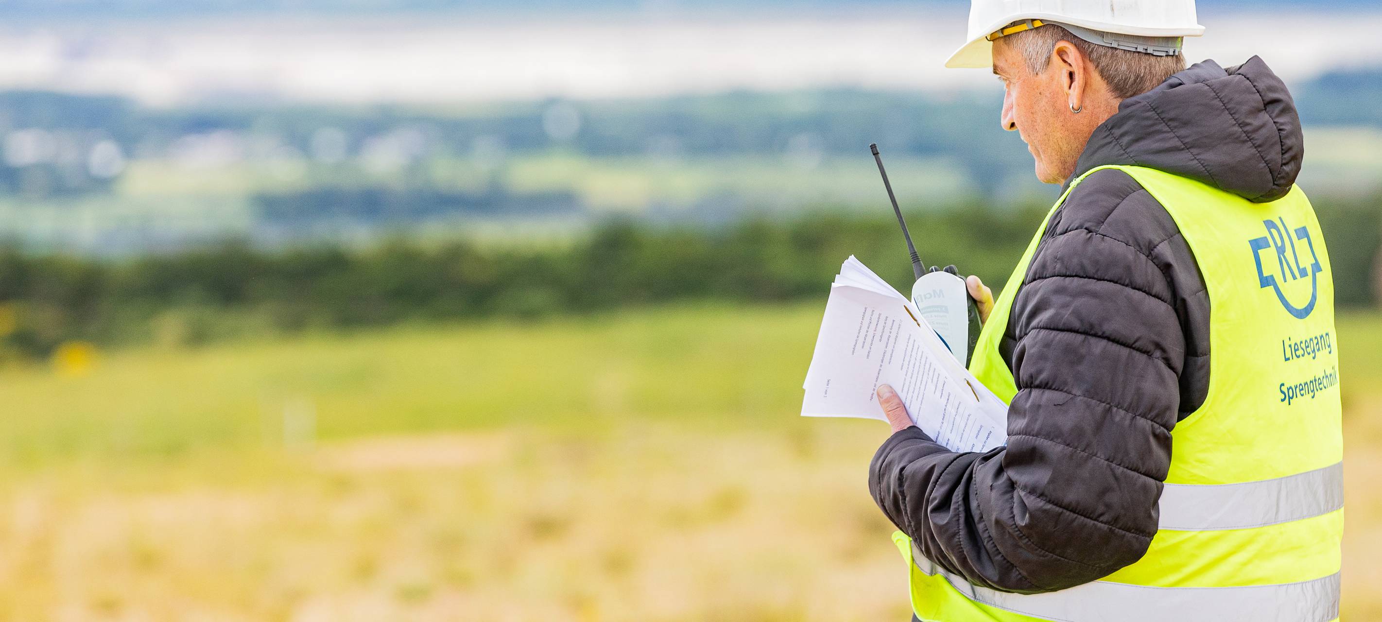 Alter Bagger erfolgreich gesprengt