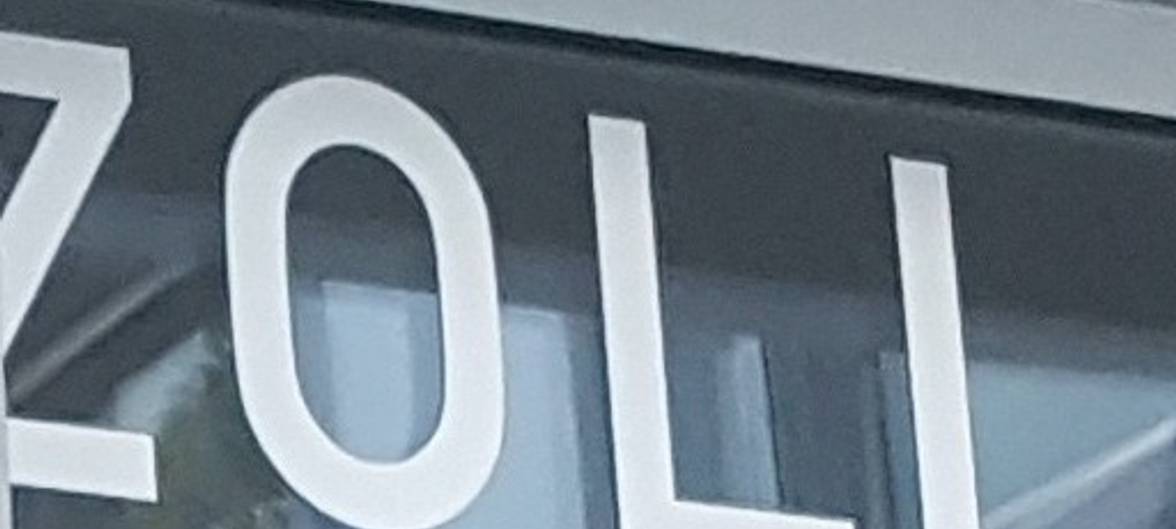 Zoll-Einsatz bei zwölf Objekten