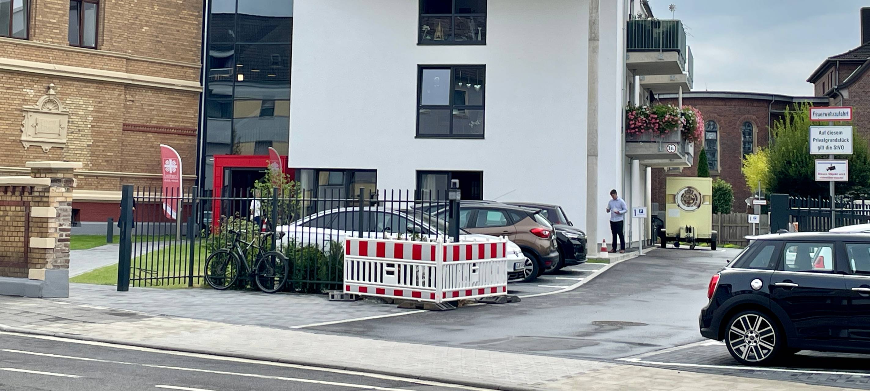 Caritas eröffnet neues Gebäude in Düren