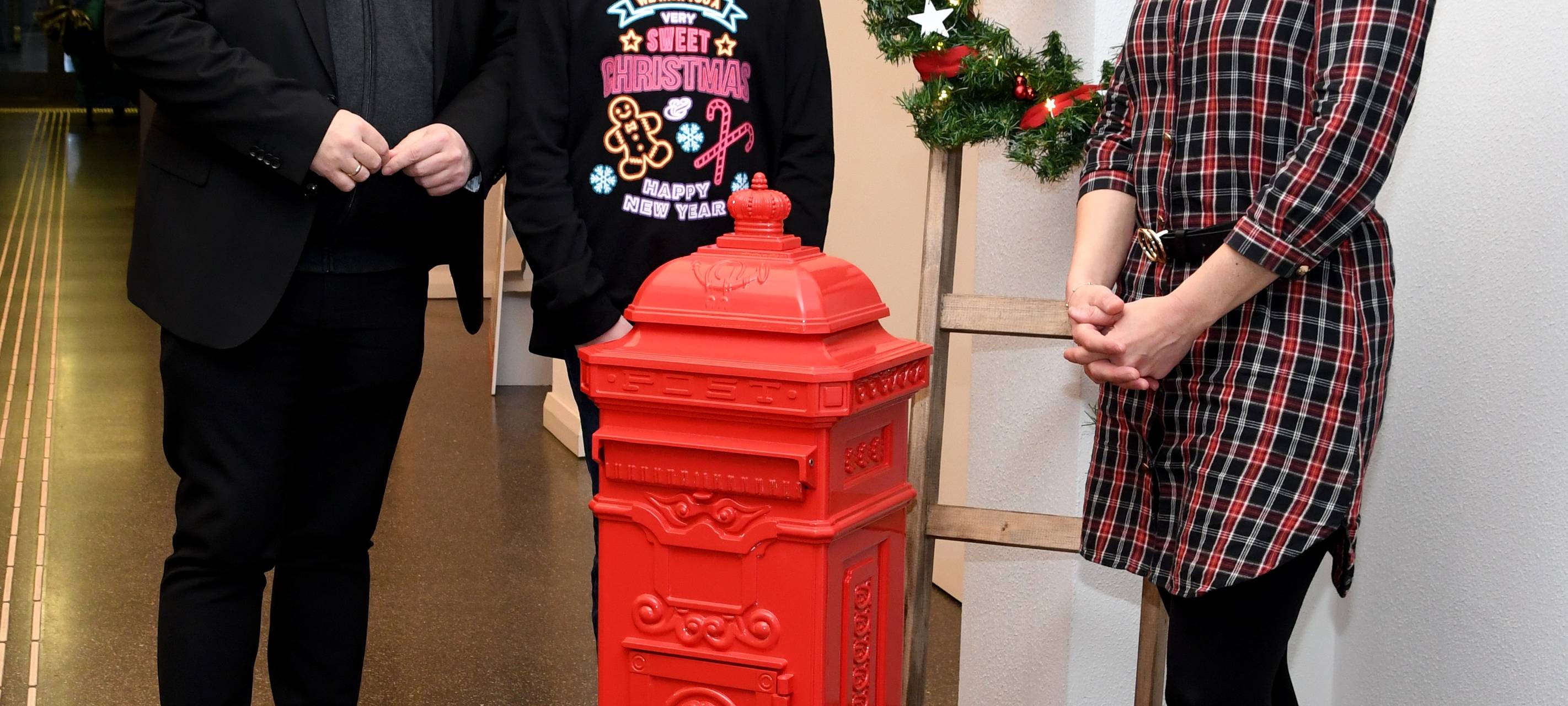 Briefkasten für Weihnachts-Wunschzettel in Düren