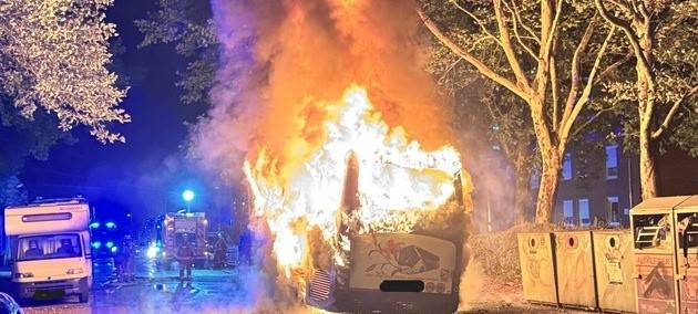 Dürener Feuerwehr löscht vier Brände