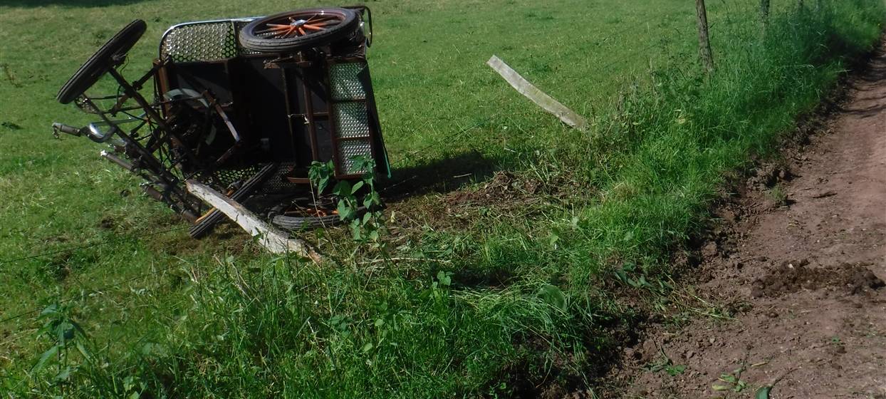 Frau wird lebensgefährlich verletzt