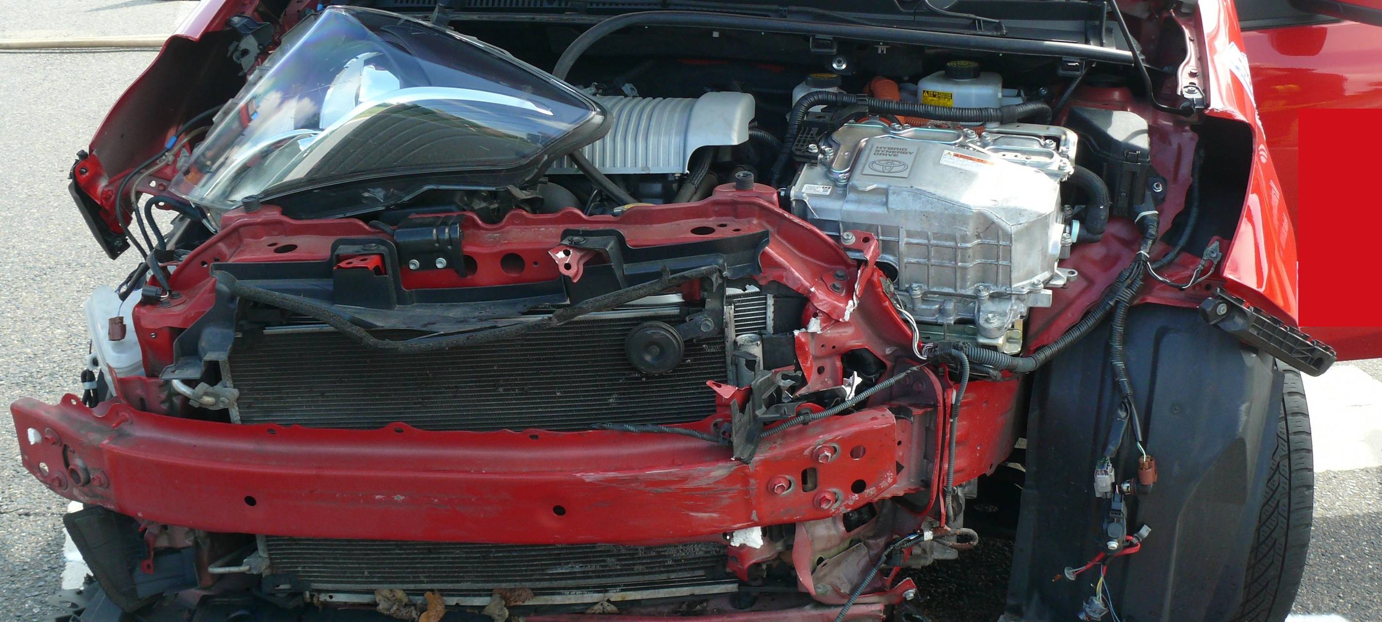 Auto überschlägt sich