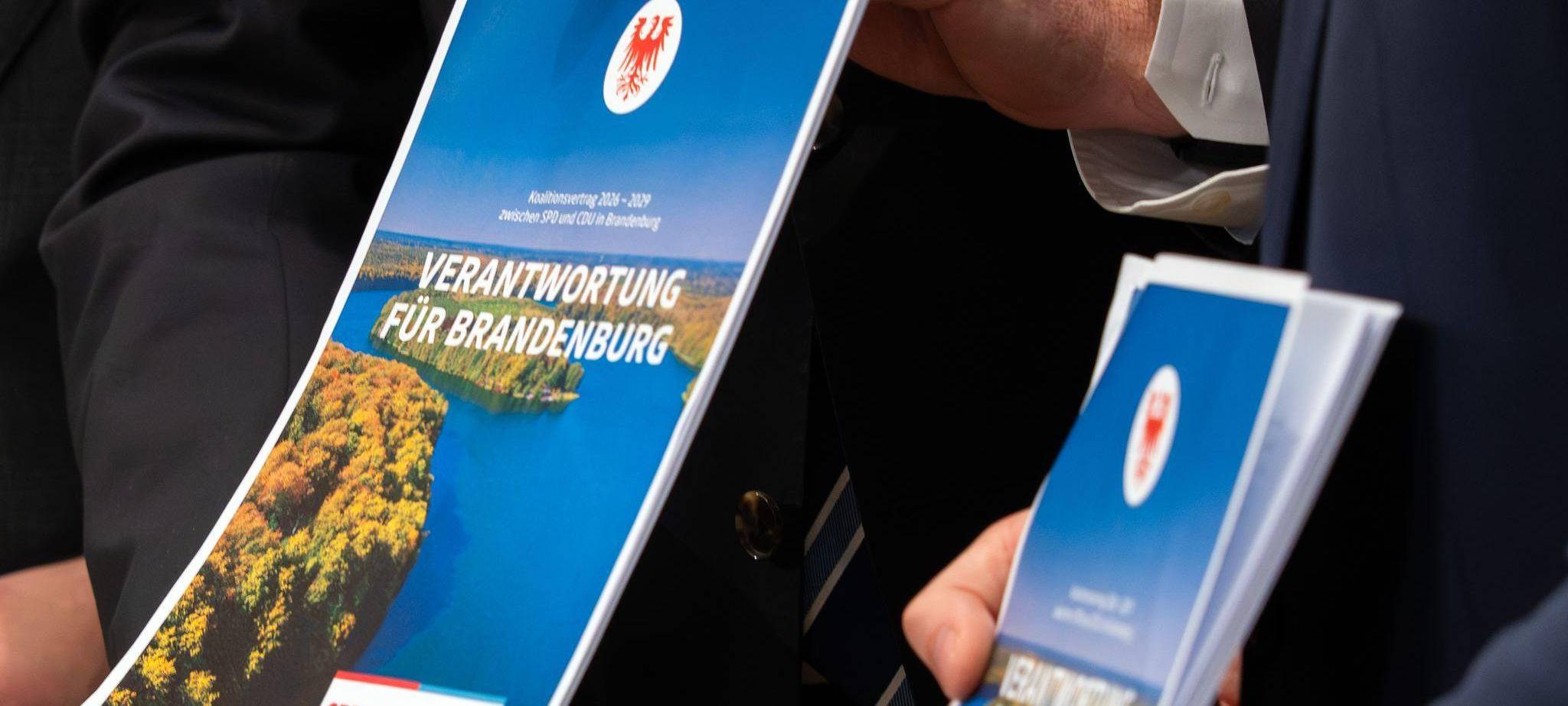 Brandenburger SPD und CDU stellen Koalitionsvertrag vor