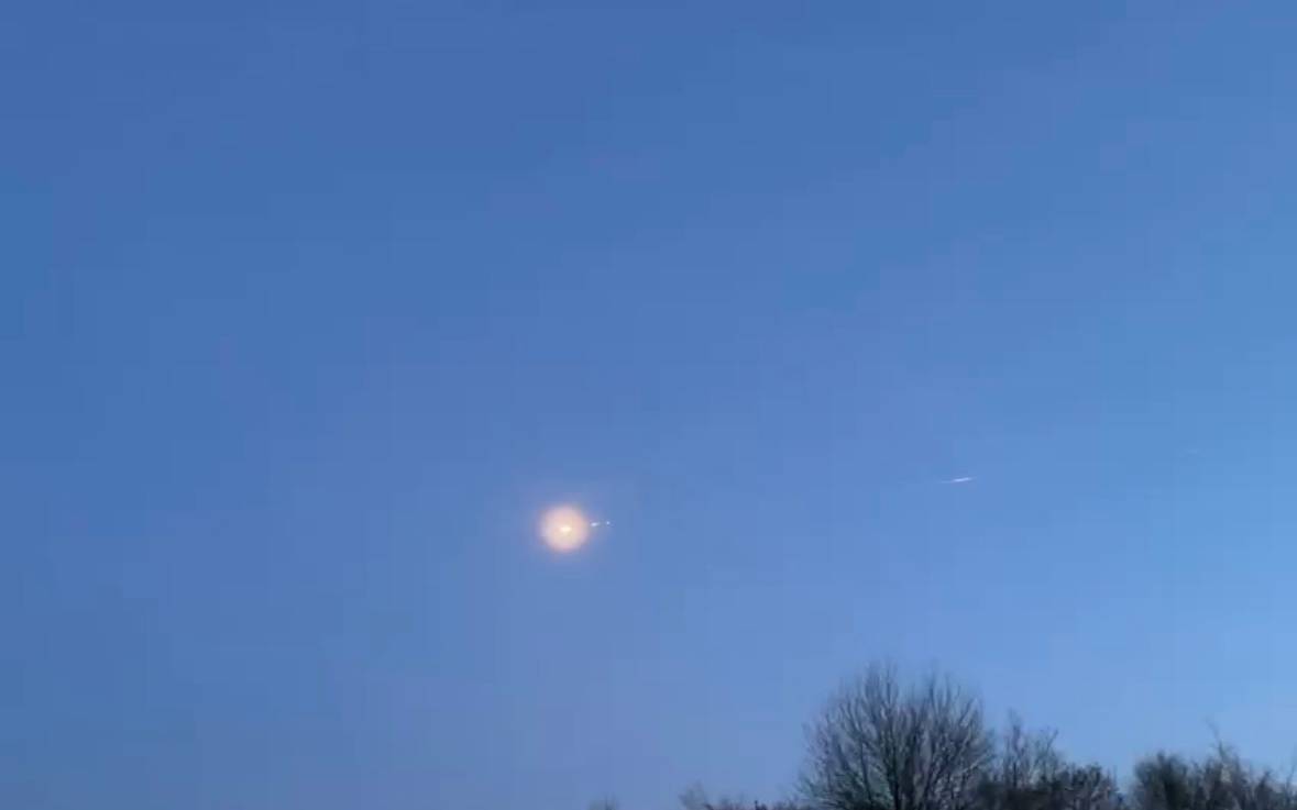 Heller Feuerball am Himmel: Auch über dem Kreis Düren