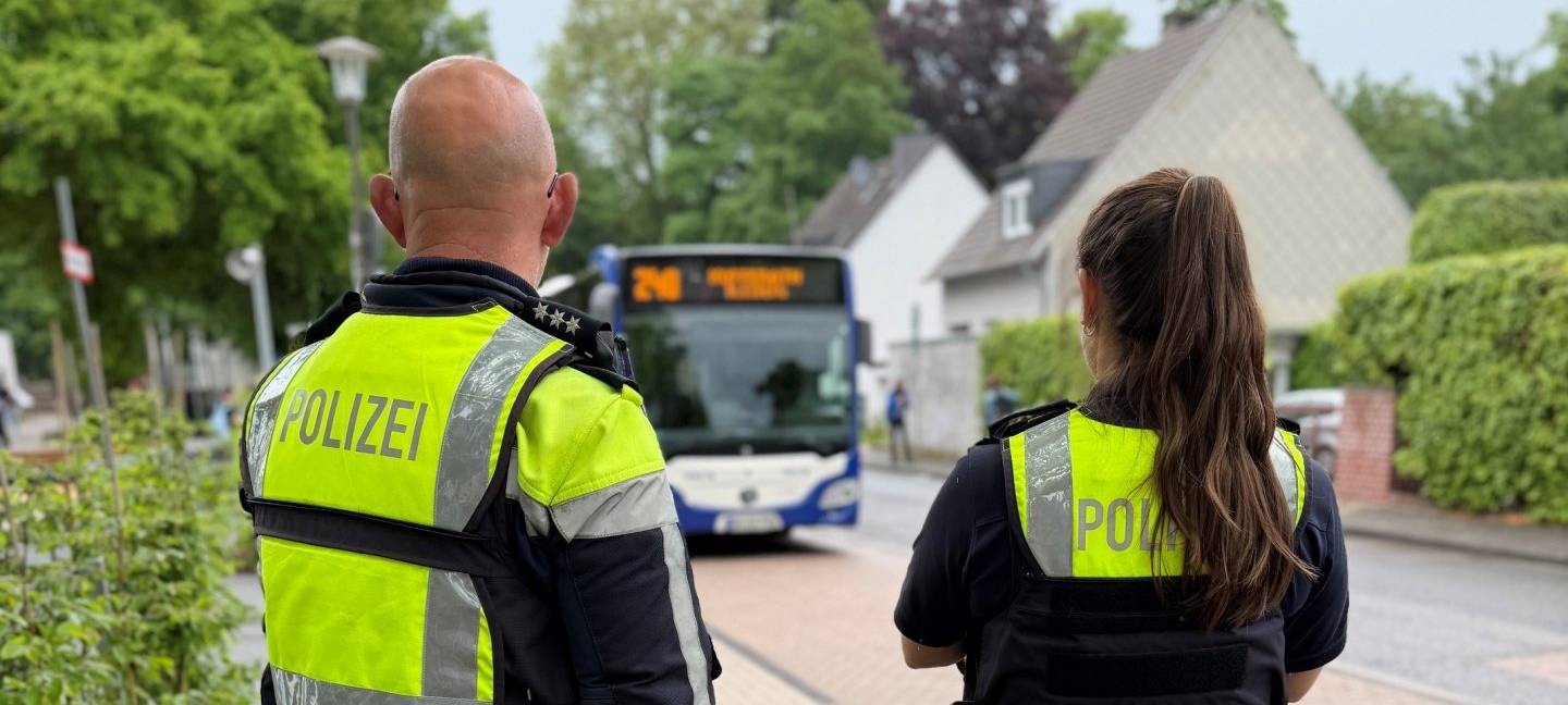 Düren: Stadt und Polizei gehen gegen Elterntaxis vor