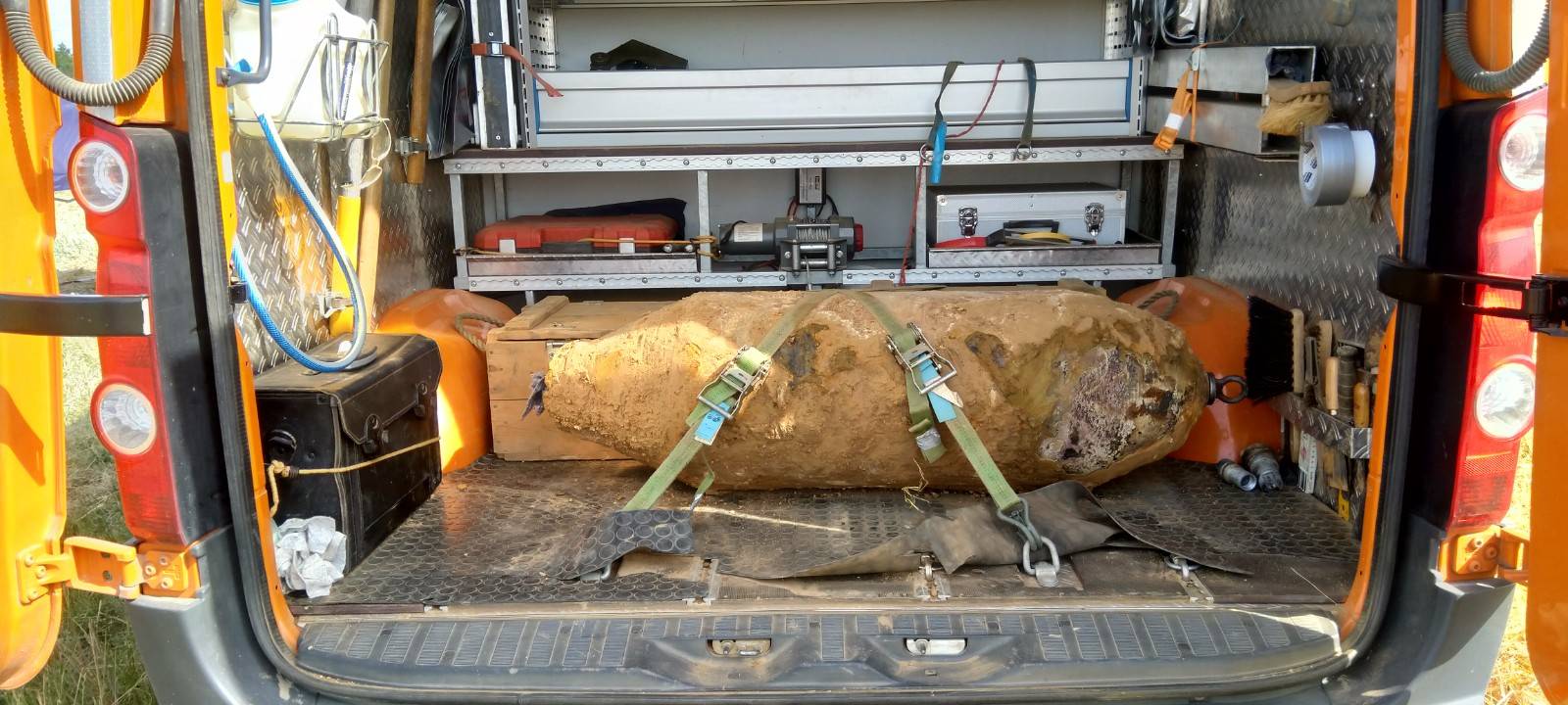 Spezialfirma sucht in Düren nach Blindgängern